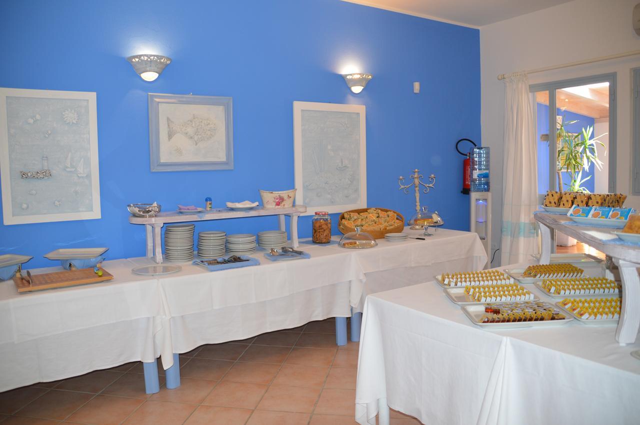 Hotel Il Timone Cugnana Exterior photo